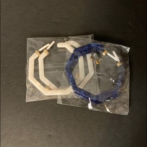 2 pair Acrylic Hoop Earrings marble Navy White